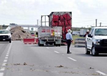 Atorones en la Monterrey-Nuevo Laredo, responsabilidad de Autopistas del Noreste